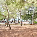 Апартаменты Les Terrasses De La Pinede, T3, 4p, & Pinede Антиб
