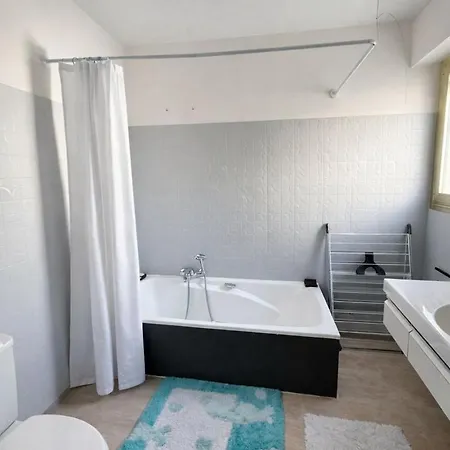 Les Terrasses De La Pinede, T3, 4p, & Pinede Apartment *