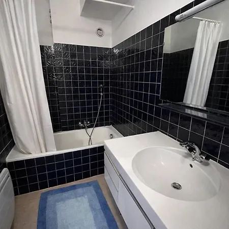 Apartment Les Terrasses De La Pinede, T3, 4p, & Pinede