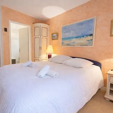 Les Terrasses De La Pinede, T3, 4p, & Pinede * Антиб