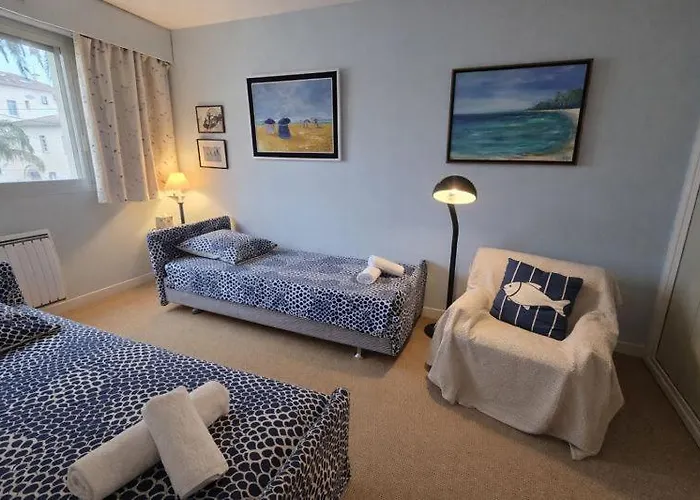 Апартаменты Les Terrasses De La Pinede, T3, 4p, & Pinede *