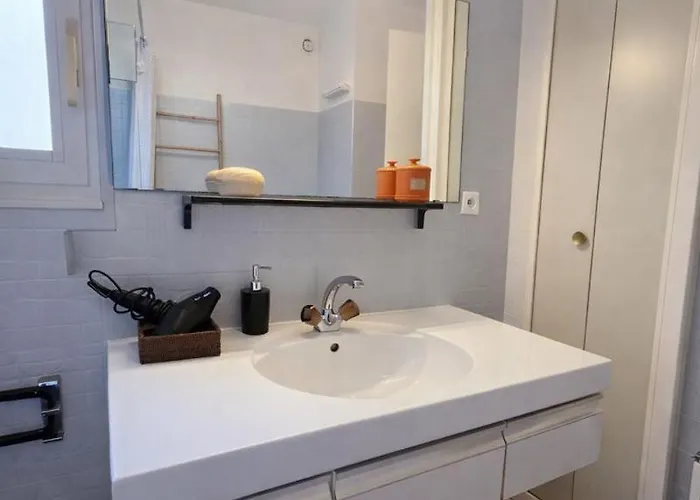 Les Terrasses De La Pinede, T3, 4p, & Pinede * Антиб